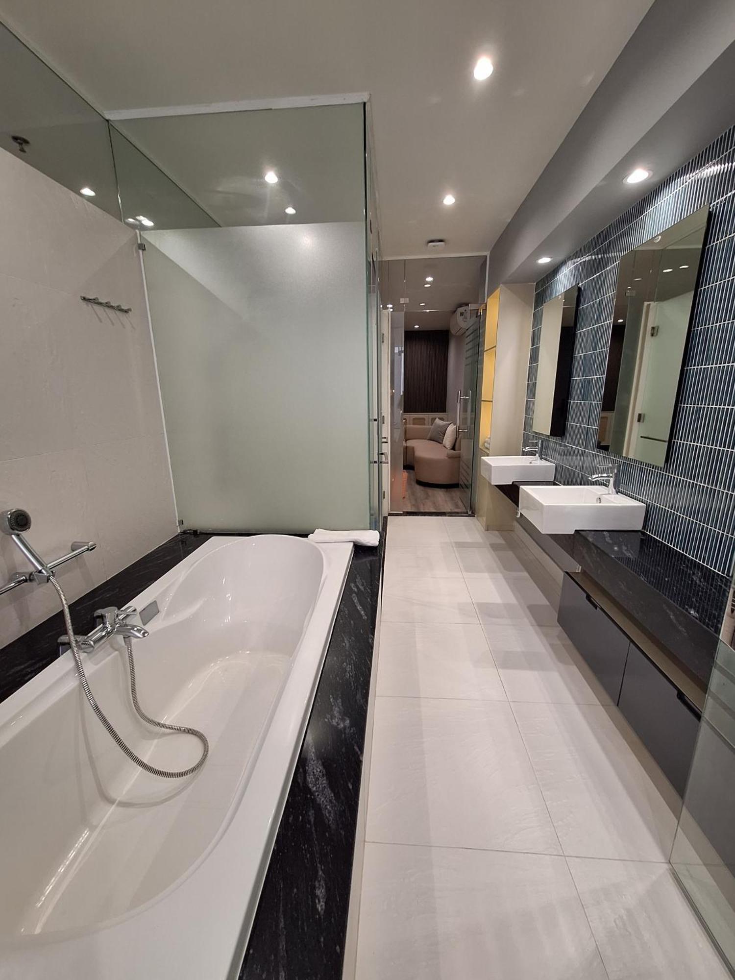Mcgallery Art - Lucky Residence Suite'S & Apartments Πόλη Χο Τσι Μινχ Εξωτερικό φωτογραφία